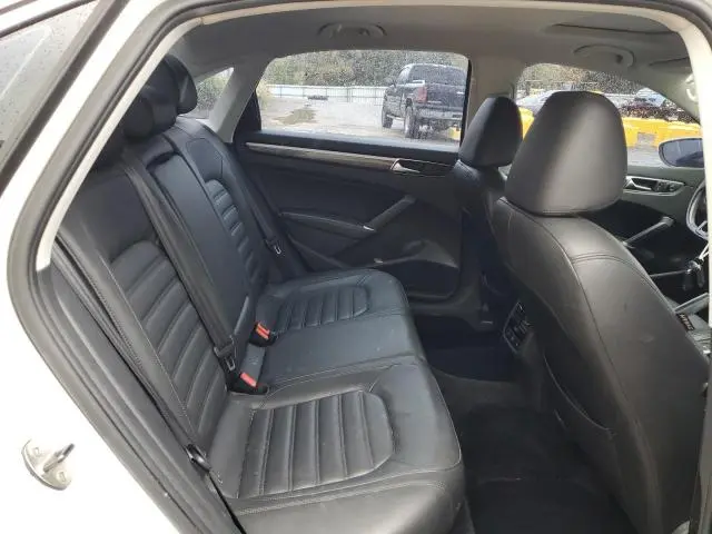 2017 VOLKSWAGEN PASSAT SEL PREMIUM  