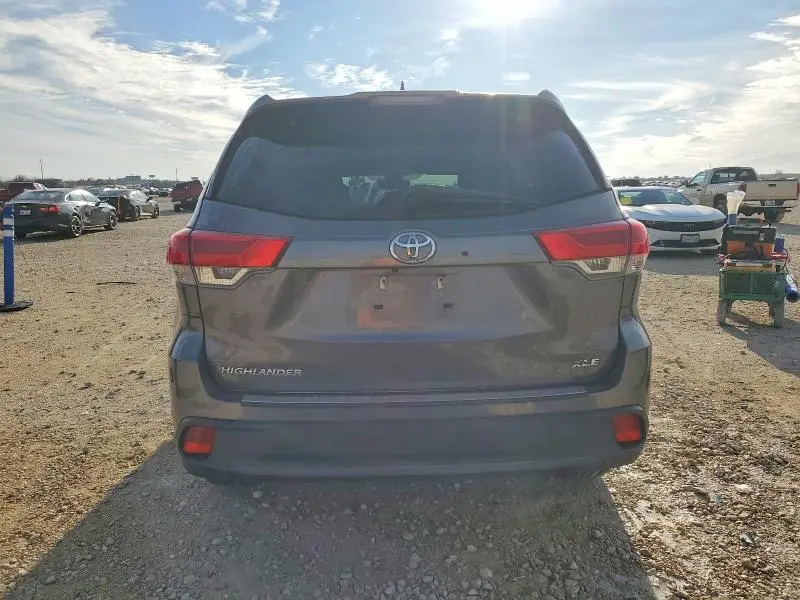 2019 TOYOTA HIGHLANDER   