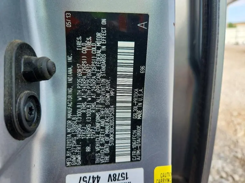 2013 TOYOTA SIENNA LE  