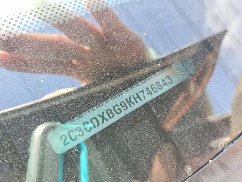 2019 DODGE CHARGER SXT  