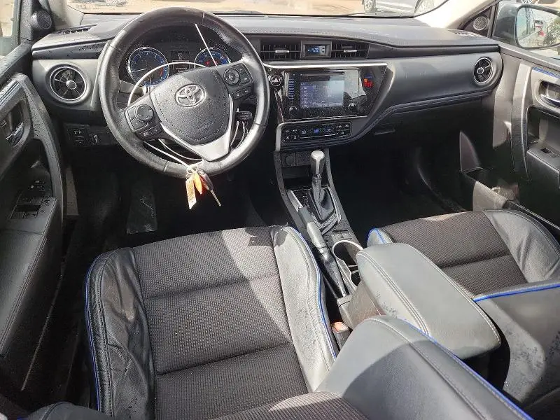 2018 TOYOTA COROLLA SE  