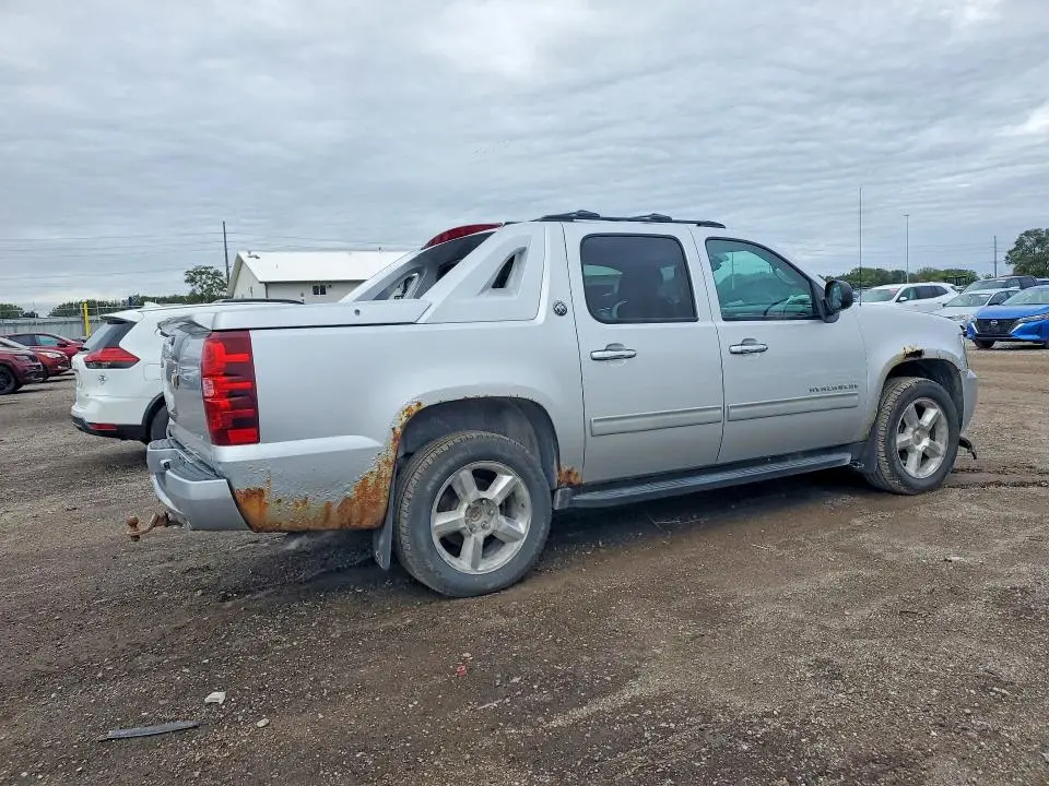 2013 CHEVROLET AVALANCHE LT  