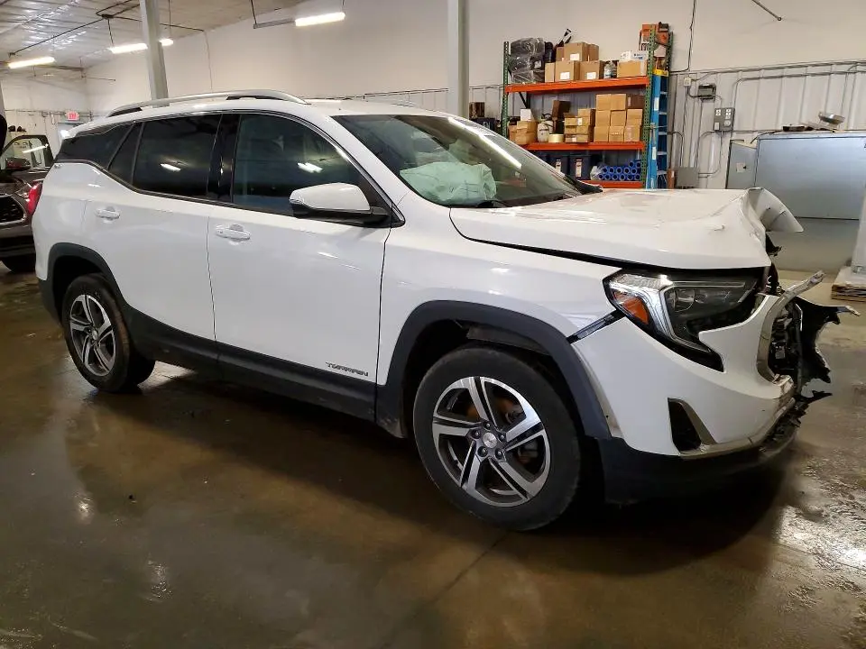 2020 GMC TERRAIN SLT  