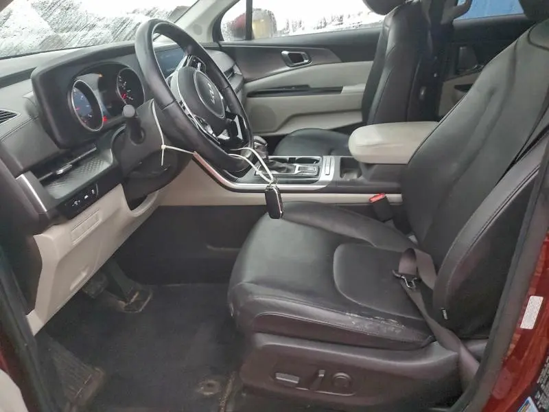 2023 KIA CARNIVAL LX  
