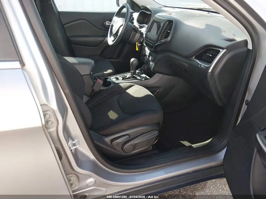 2019 JEEP CHEROKEE LATITUDE 4X4