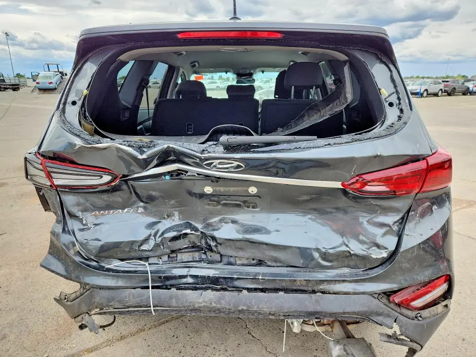 2020 HYUNDAI SANTA FE SE  