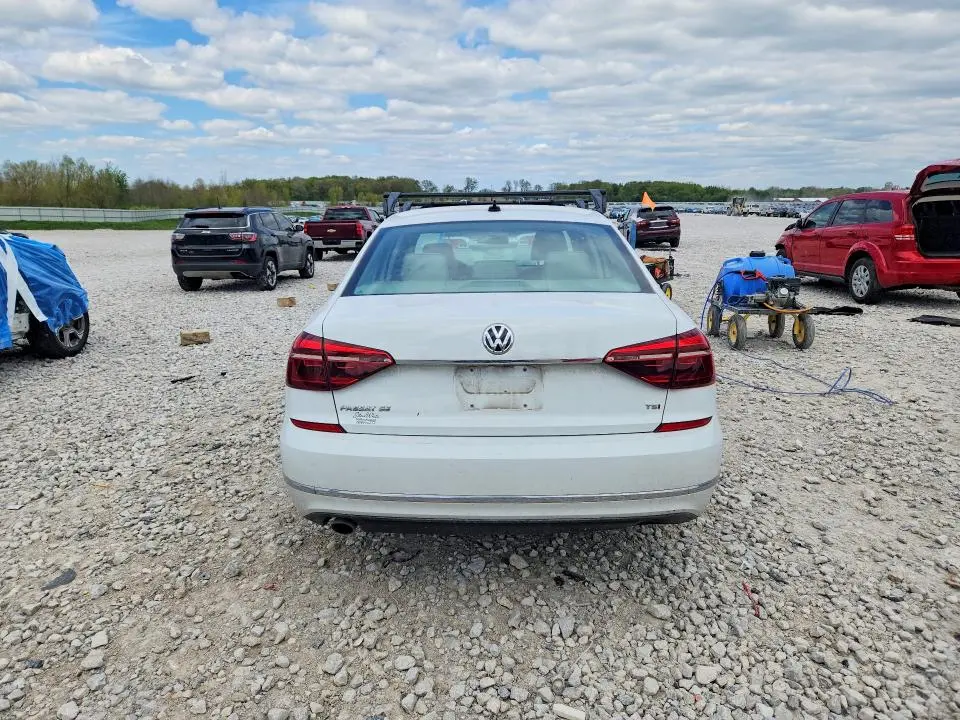 2018 VOLKSWAGEN PASSAT SE  