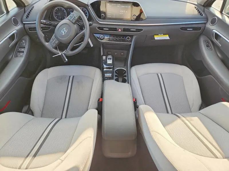 2022 HYUNDAI SONATA SE  