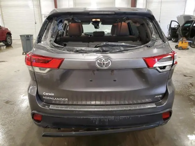 2018 TOYOTA HIGHLANDER LE  
