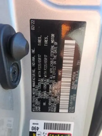 2022 TOYOTA SIENNA LE  