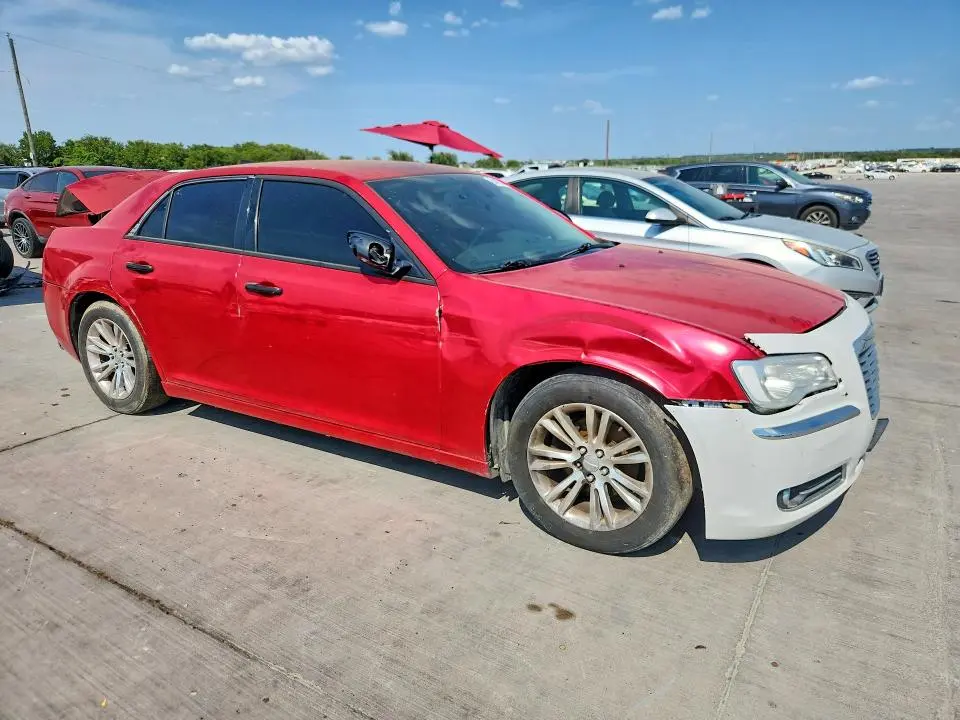 2017 CHRYSLER 300 LIMITED  