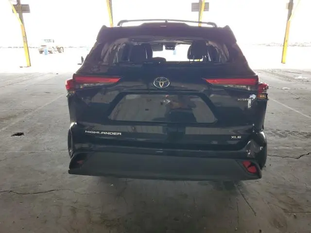 2021 TOYOTA HIGHLANDER HYBRID XLE  