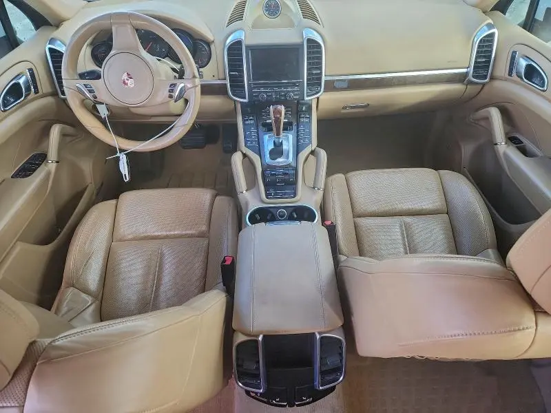 2013 PORSCHE CAYENNE   