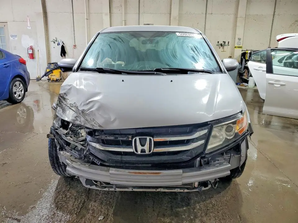 2016 HONDA ODYSSEY SE  
