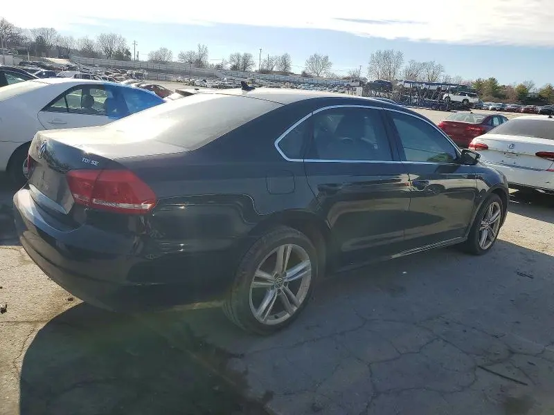 2015 VOLKSWAGEN PASSAT SE  