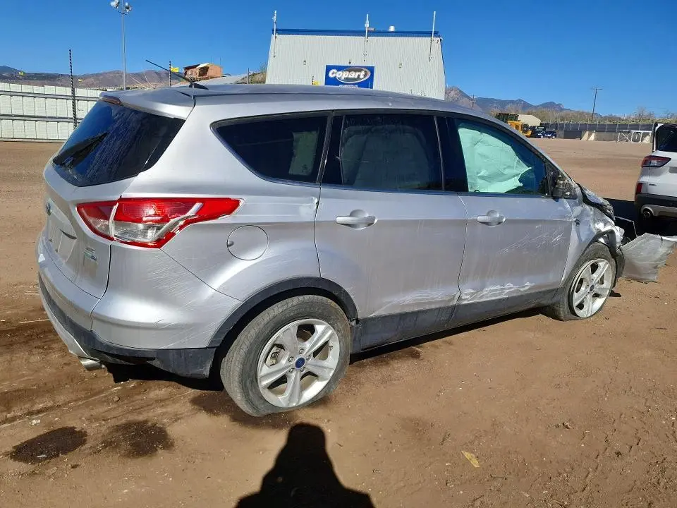 2015 FORD ESCAPE SE  