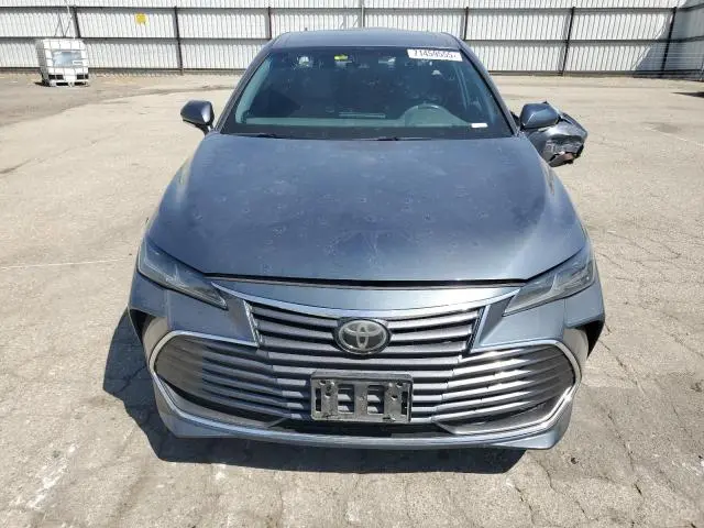 2019 TOYOTA AVALON XLE  