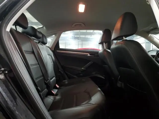 2017 VOLKSWAGEN PASSAT R-LINE  