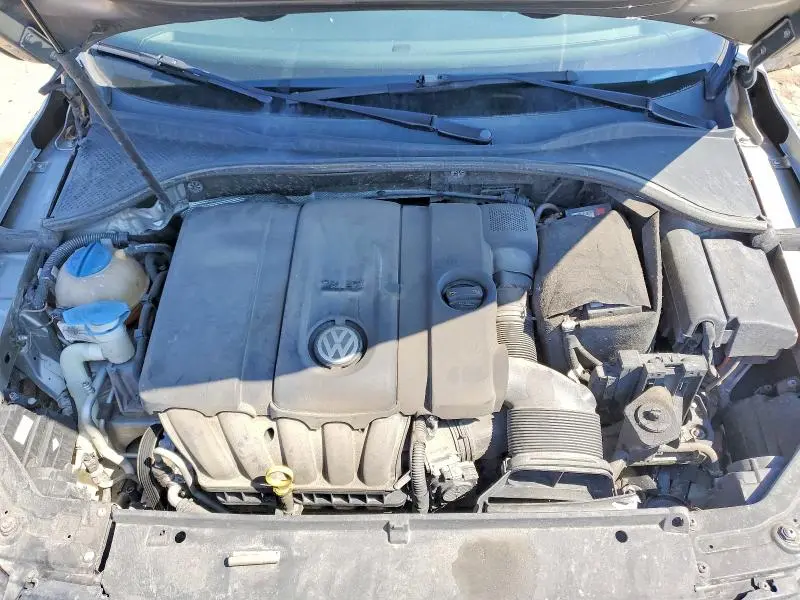 2014 VOLKSWAGEN PASSAT SE  