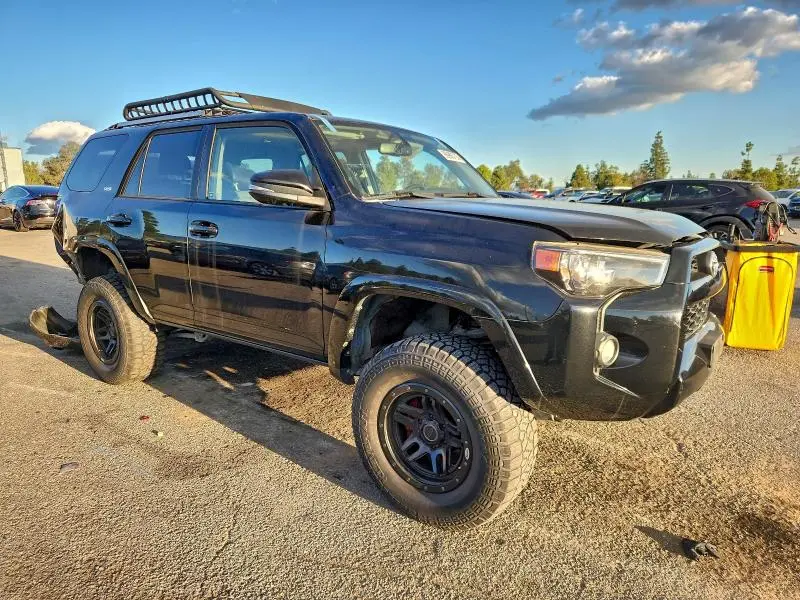 2019 TOYOTA 4RUNNER SR5/SR5 PREMIUM  