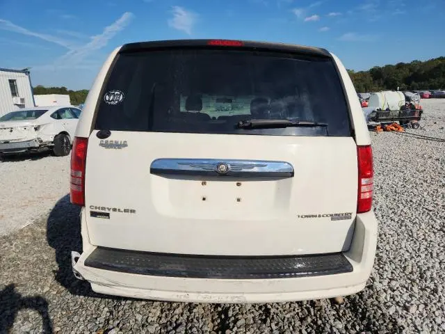 2010 CHRYSLER TOWN & COUNTRY LX  