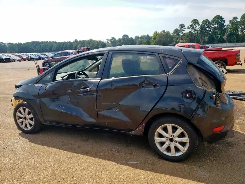 2011 FORD FIESTA SE  