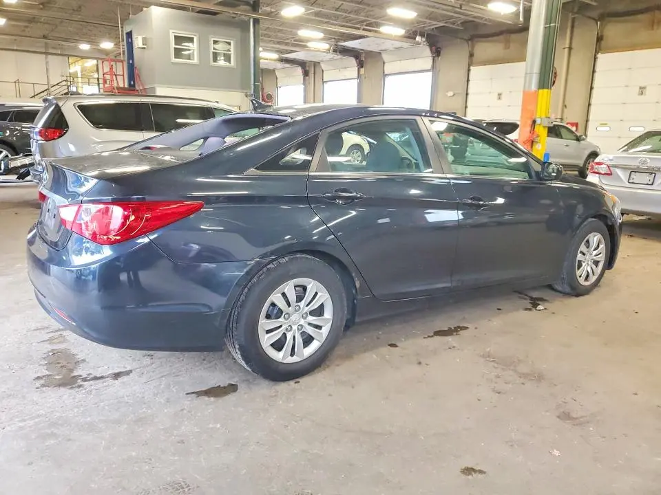 2011 HYUNDAI SONATA GLS  