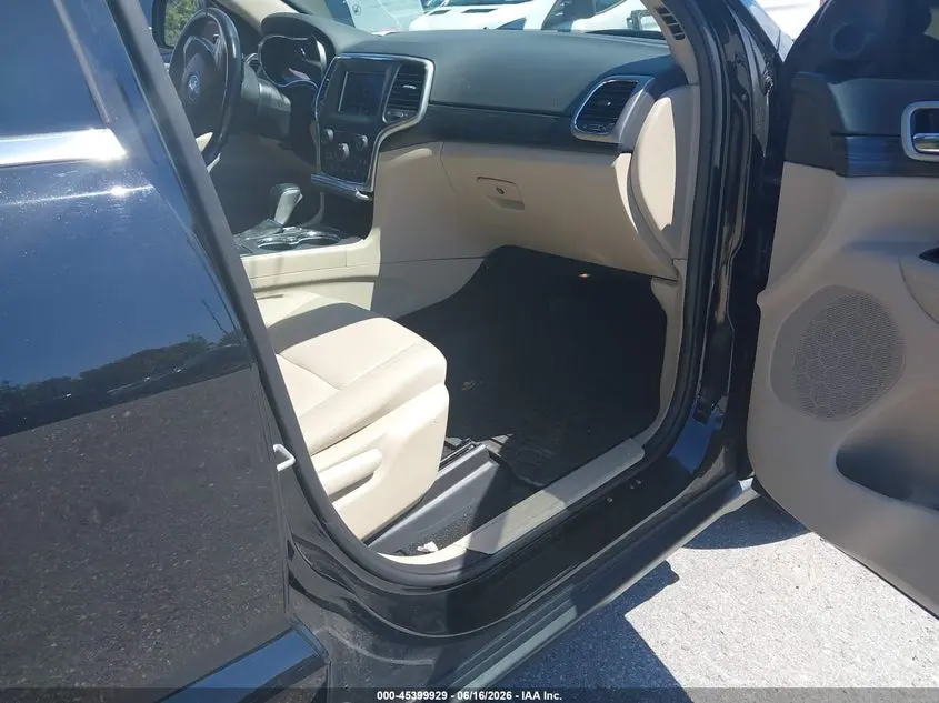 2019 JEEP GRAND CHEROKEE LAREDO E 4X4
