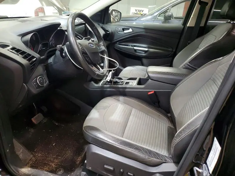 2017 FORD ESCAPE SE  