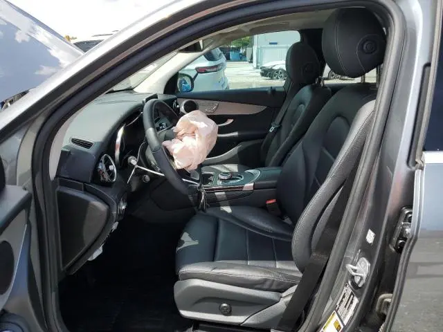 2019 MERCEDES-BENZ GLC 300  