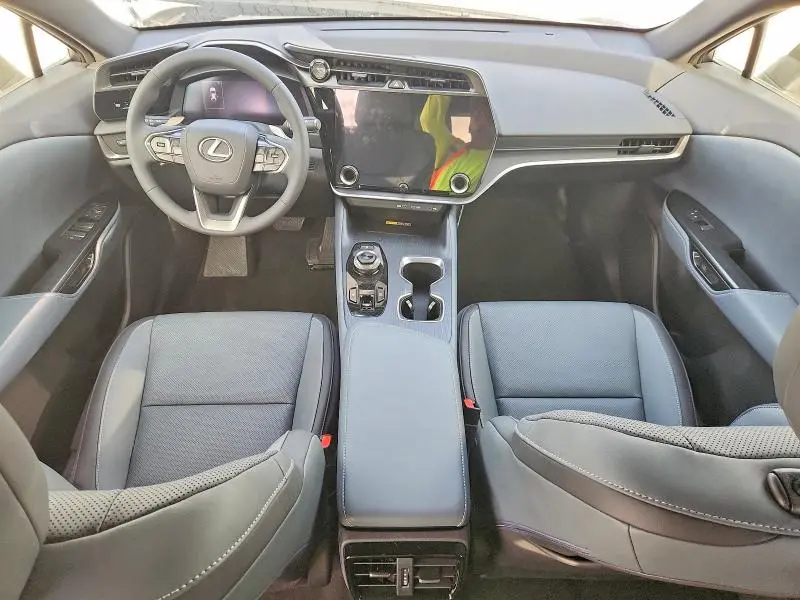 2024 LEXUS ES 300H   