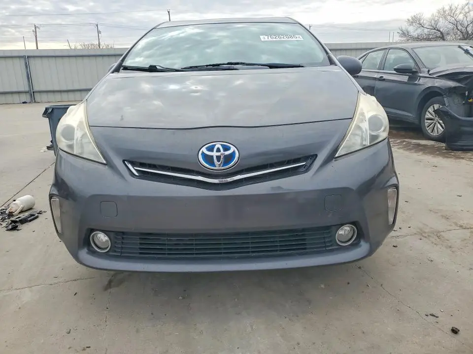 2012 TOYOTA PRIUS V   