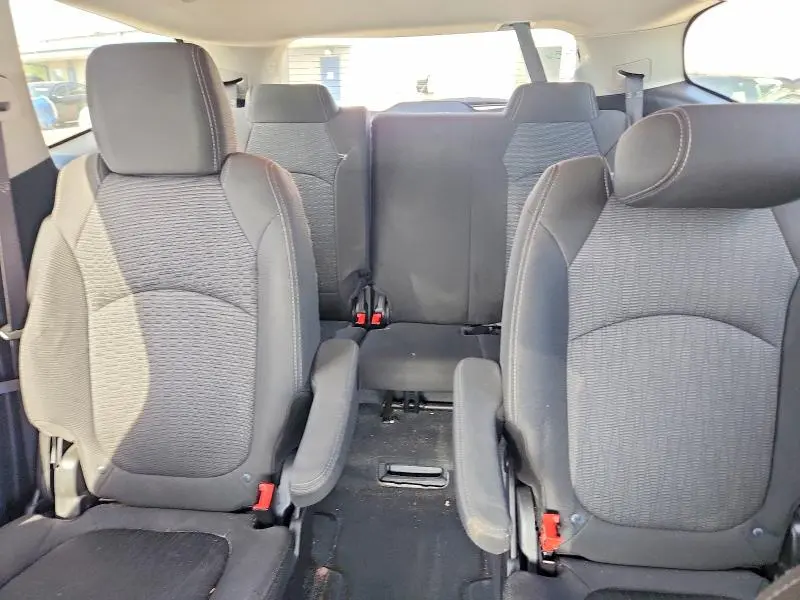 2016 CHEVROLET TRAVERSE LT  