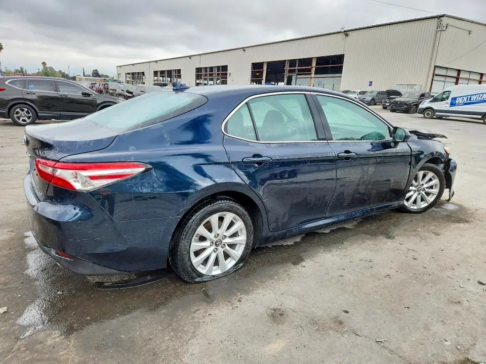 2019 TOYOTA CAMRY LE  