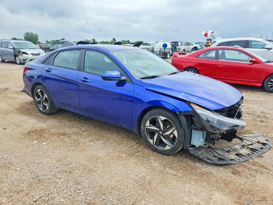 2023 HYUNDAI ELANTRA SEL  