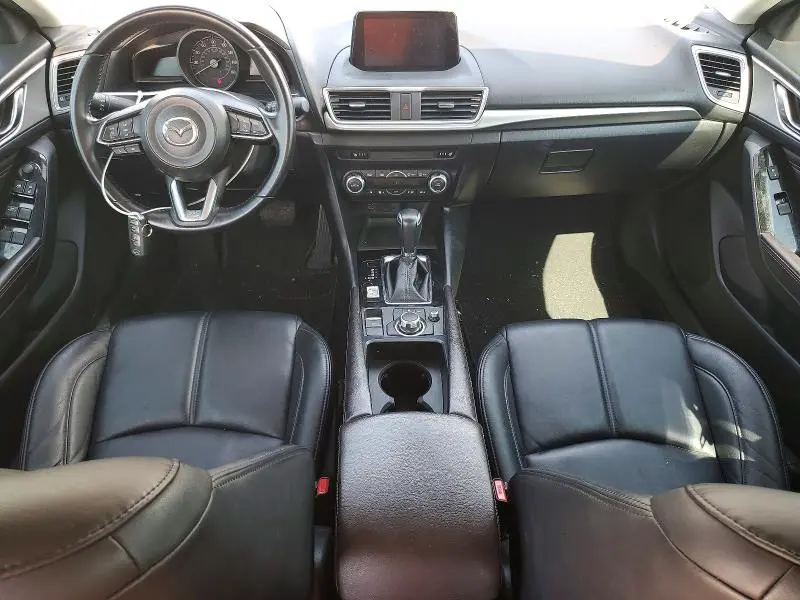 2018 MAZDA 3 TOURING  