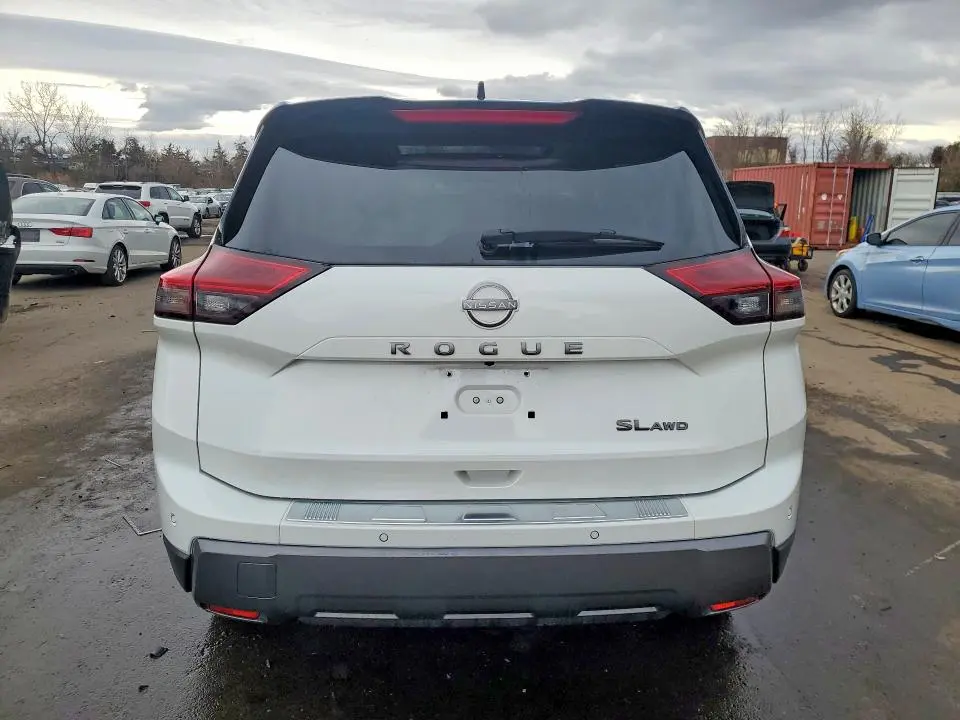 2025 NISSAN ROGUE SL  