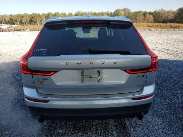 2021 VOLVO XC60 T6 MOMENTUM  