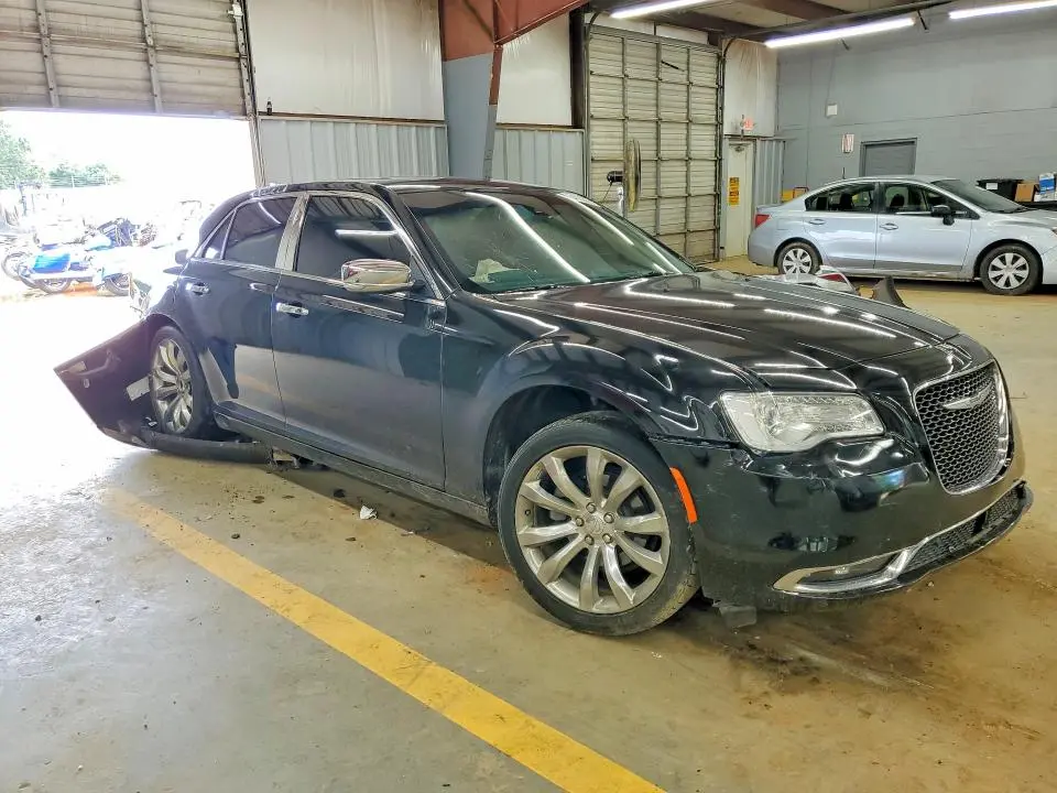 2017 CHRYSLER 300C LUXURY  