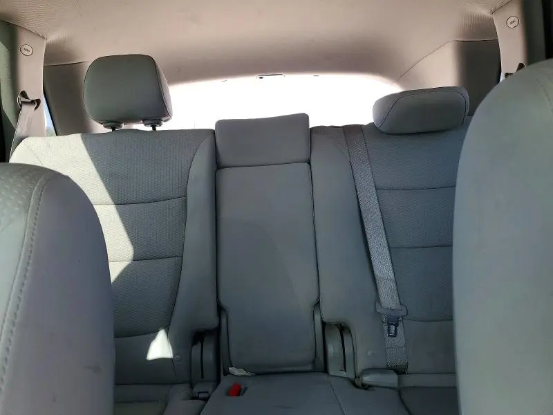 2013 KIA SORENTO LX  