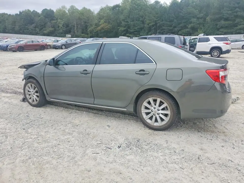 2013 TOYOTA CAMRY XLE  
