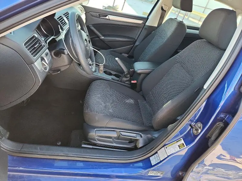 2016 VOLKSWAGEN PASSAT S  
