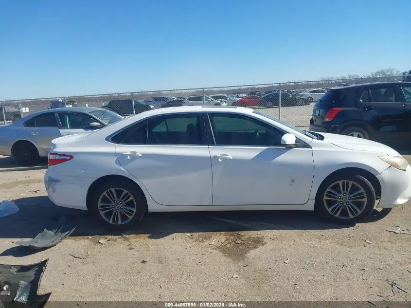 2015 TOYOTA CAMRY SE