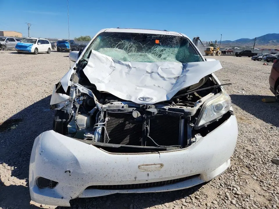 2013 TOYOTA SIENNA XLE 7-PASSENGER  