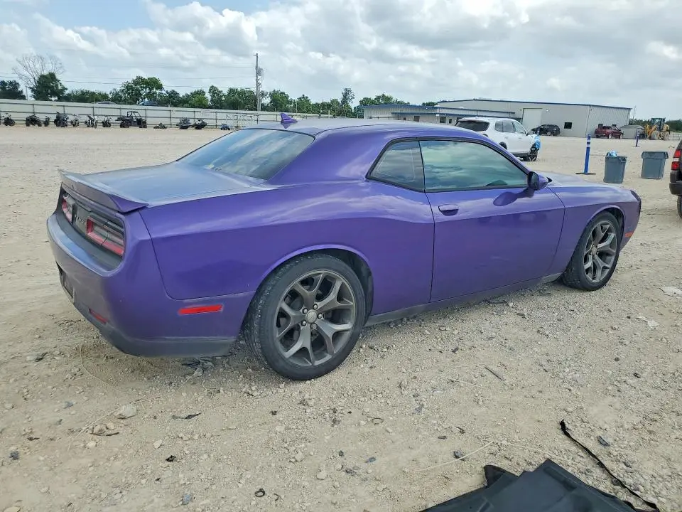 2016 DODGE CHALLENGER SXT  