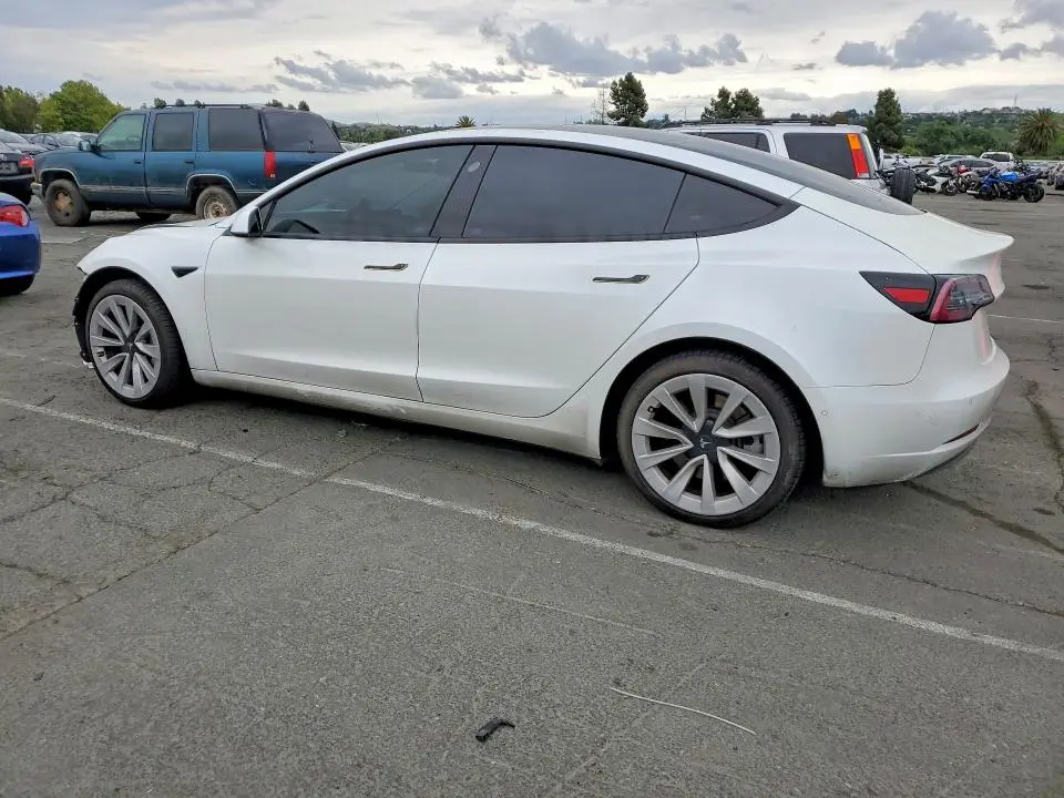 2021 TESLA MODEL 3   