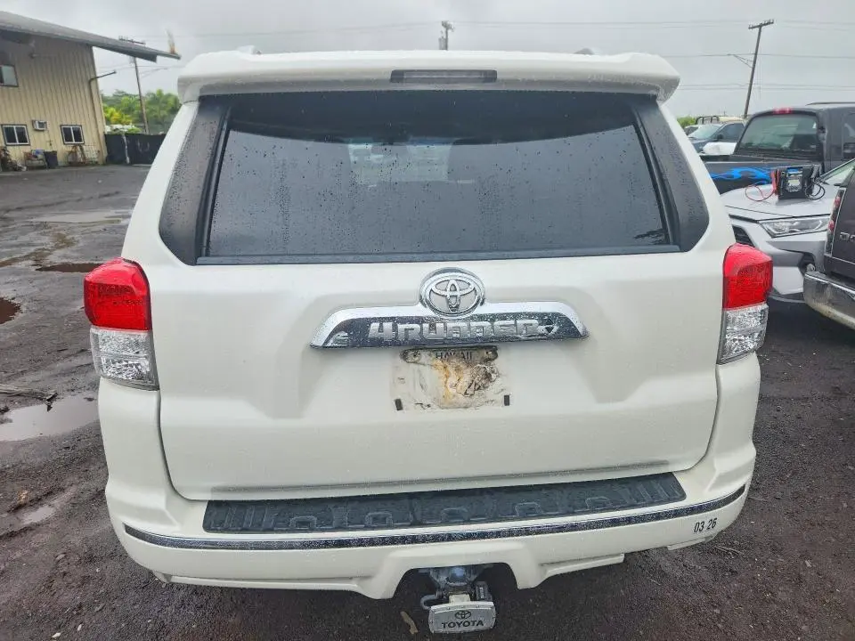 2013 TOYOTA 4RUNNER SR5  