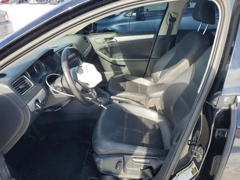 2013 VOLKSWAGEN JETTA   