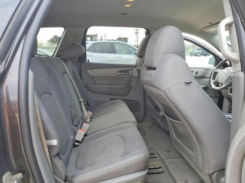 2016 CHEVROLET TRAVERSE LS  