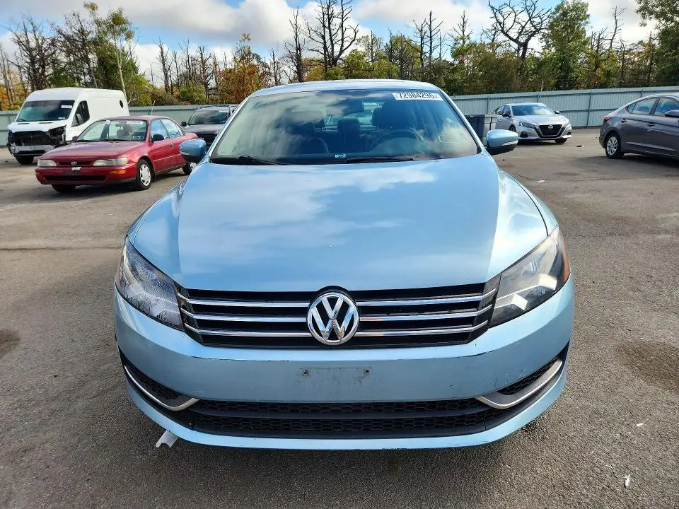 2013 VOLKSWAGEN PASSAT   